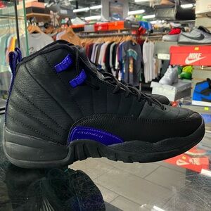 Women’s Air Jordan 12 Retro Black Dark Concord Size 8